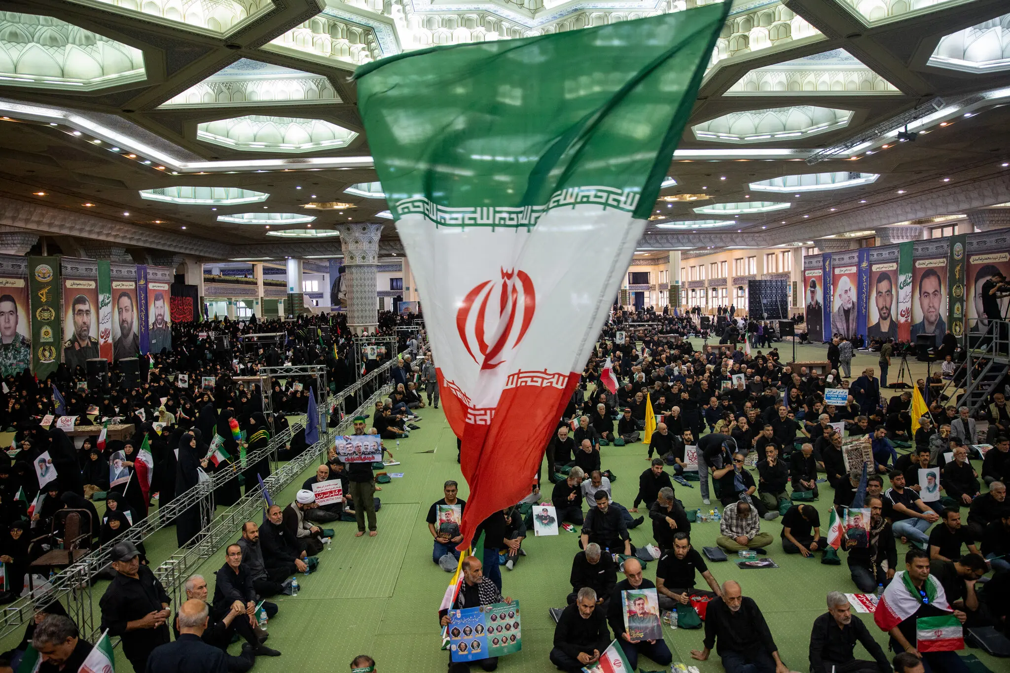 Іран використовує націоналізм для зміцнення підтримки після атаки США та Ізраїлю